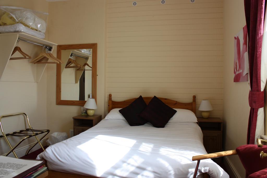 Somerset House B&B Grange-over-Sands Ngoại thất bức ảnh
