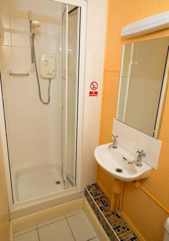 Somerset House B&B Grange-over-Sands Ngoại thất bức ảnh